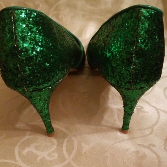 Heels - Picture 3 of 4